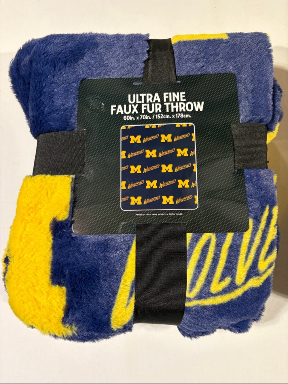 University of Michigan Faux Fur Plush Throw Blanket 60” x 70” L nwt